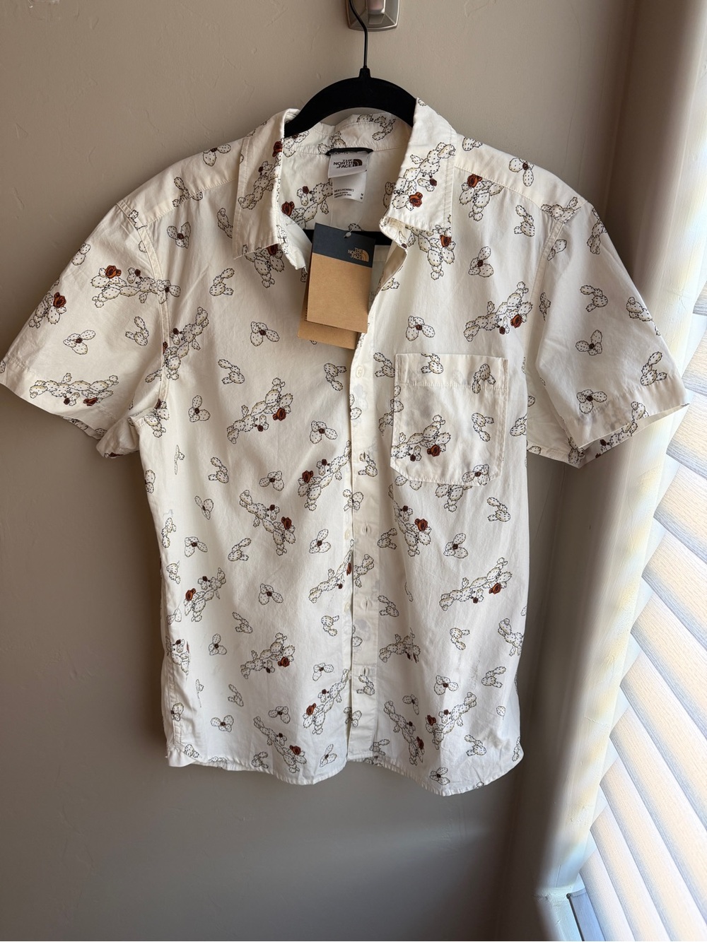 NWT North face men’s cactus button up